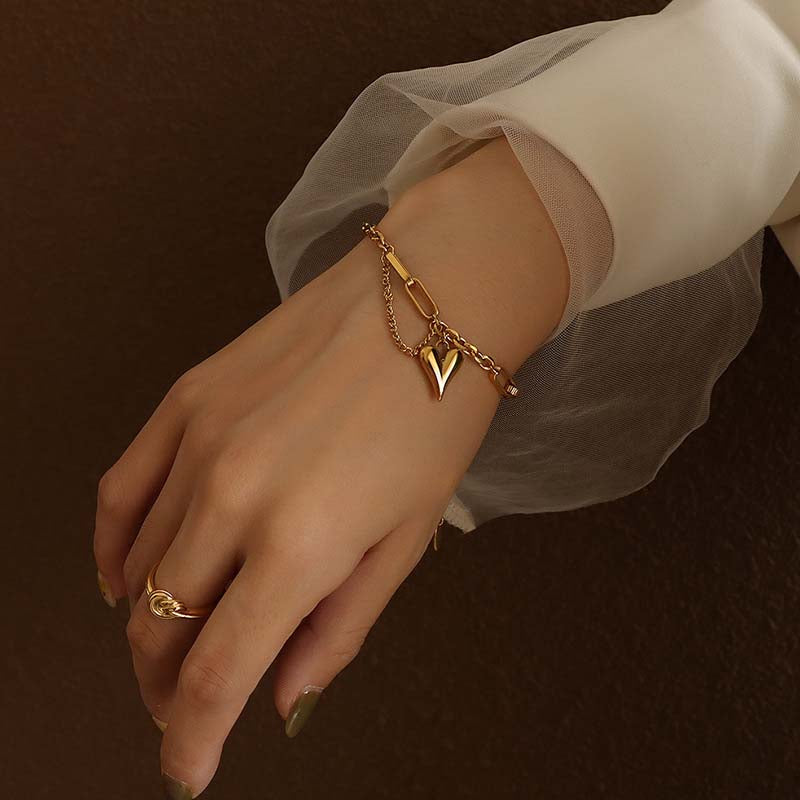 Dangling Heart Bracelet