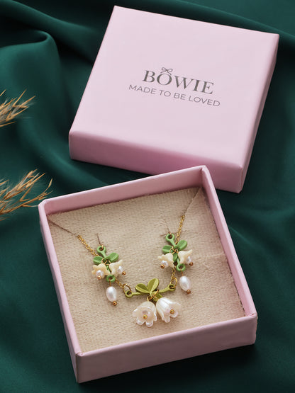 White Lily Flower Necklace and Earrings Set