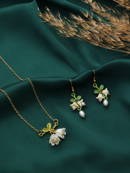 White Lily Flower Necklace and Earrings Set