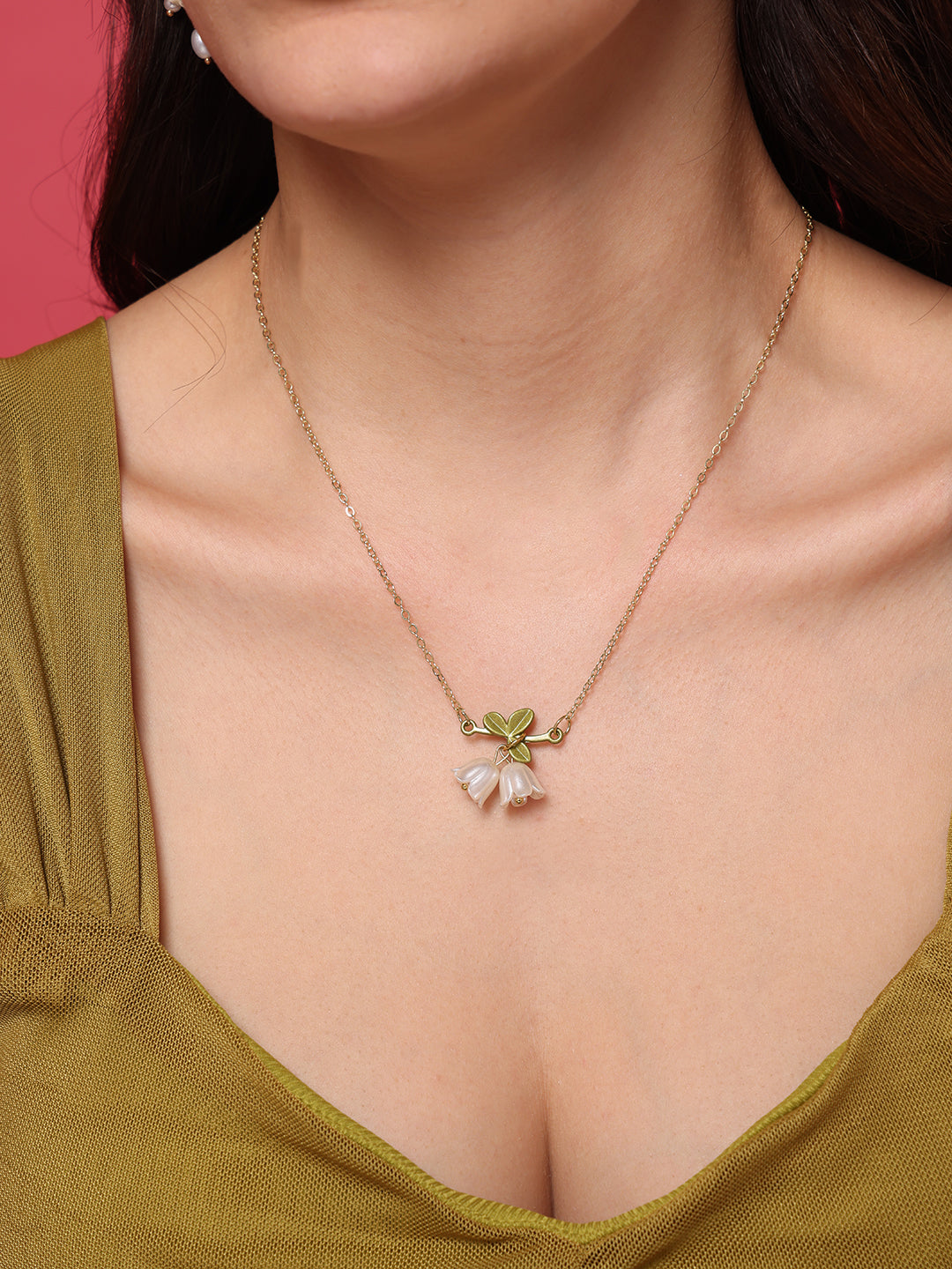White Lily Flower Necklace and Earrings Set