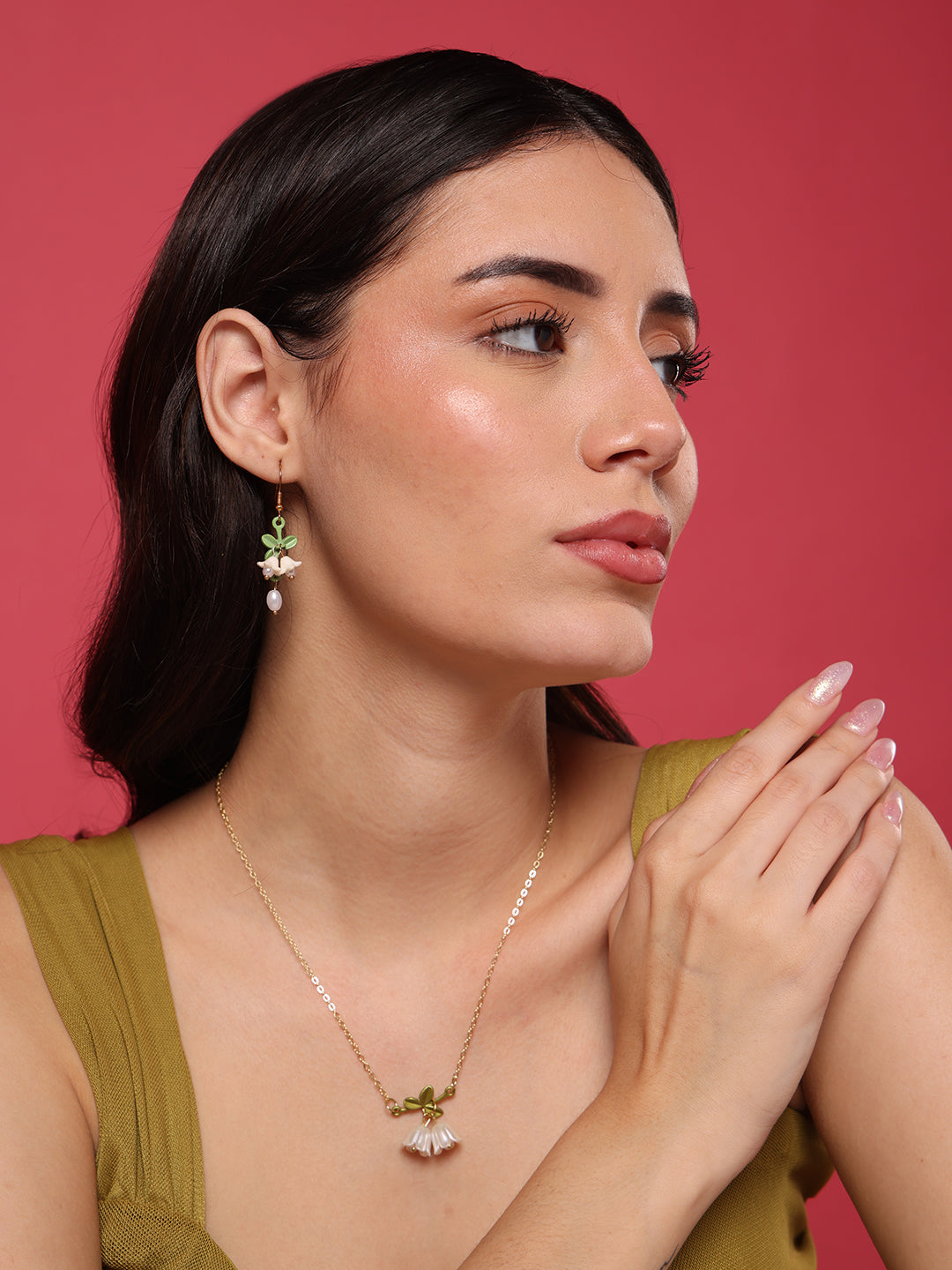 White Lily Flower Necklace and Earrings Set